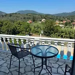 Lodge Lazaros Άγιος Ματθαίος