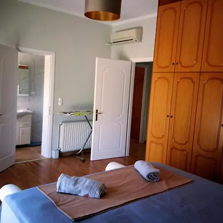 Lodge Lazaros *