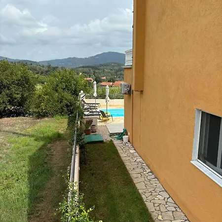 Lodge Lazaros