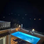 Lodge Lazaros