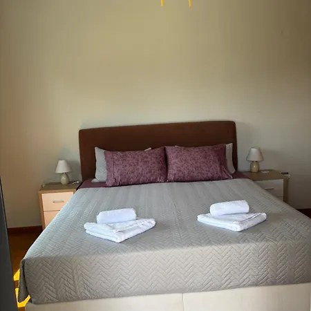 Lodge Lazaros