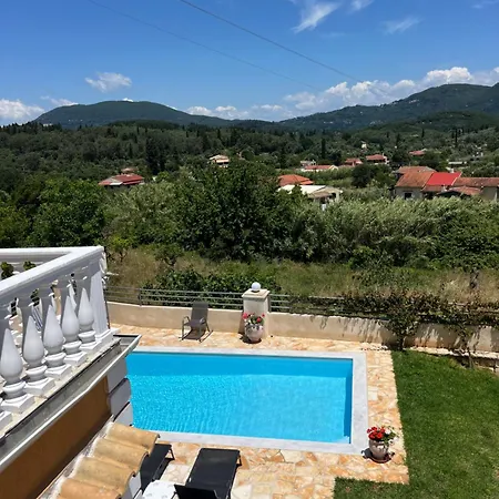 Lazaros Lodge Ágios Matthaíos