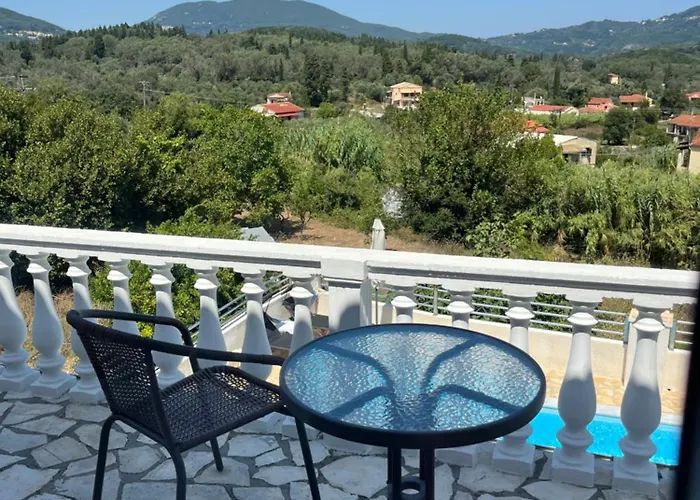山林小屋 Lazaros Ágios Matthaíos